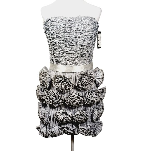 Runway Fashion Couture Dresses & Skirts - Runway Fashion Couture, NWT, Elegant Silver Mini Dress, Size 8, 3D Floweret's